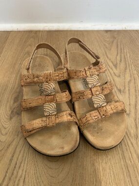 Vionic Amber Cork Sandals Size 7